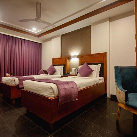 Hotel Punjab Palace Райпур Екстер'єр фото