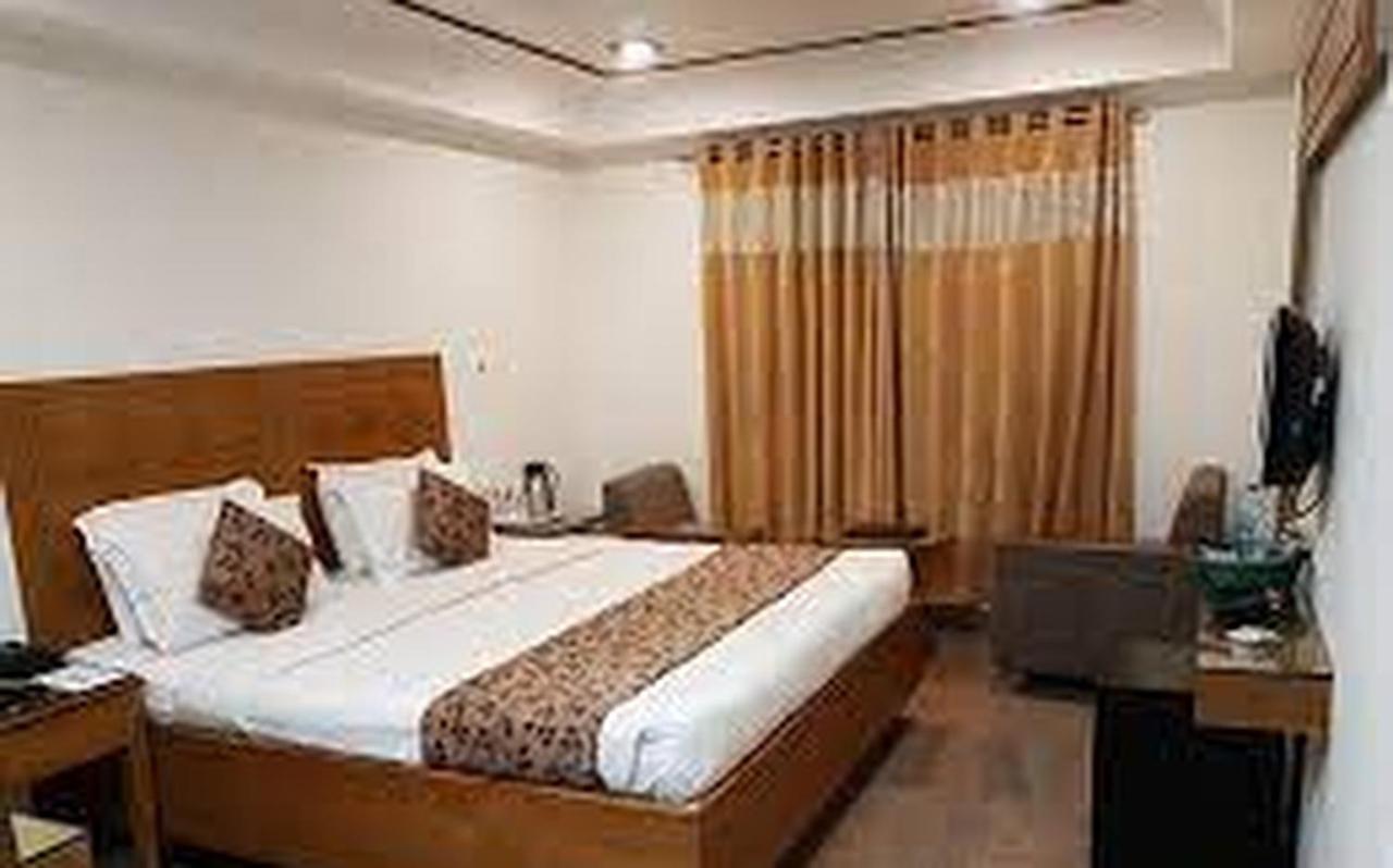Hotel Punjab Palace Райпур Екстер'єр фото