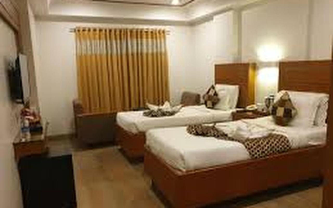 Hotel Punjab Palace Райпур Екстер'єр фото