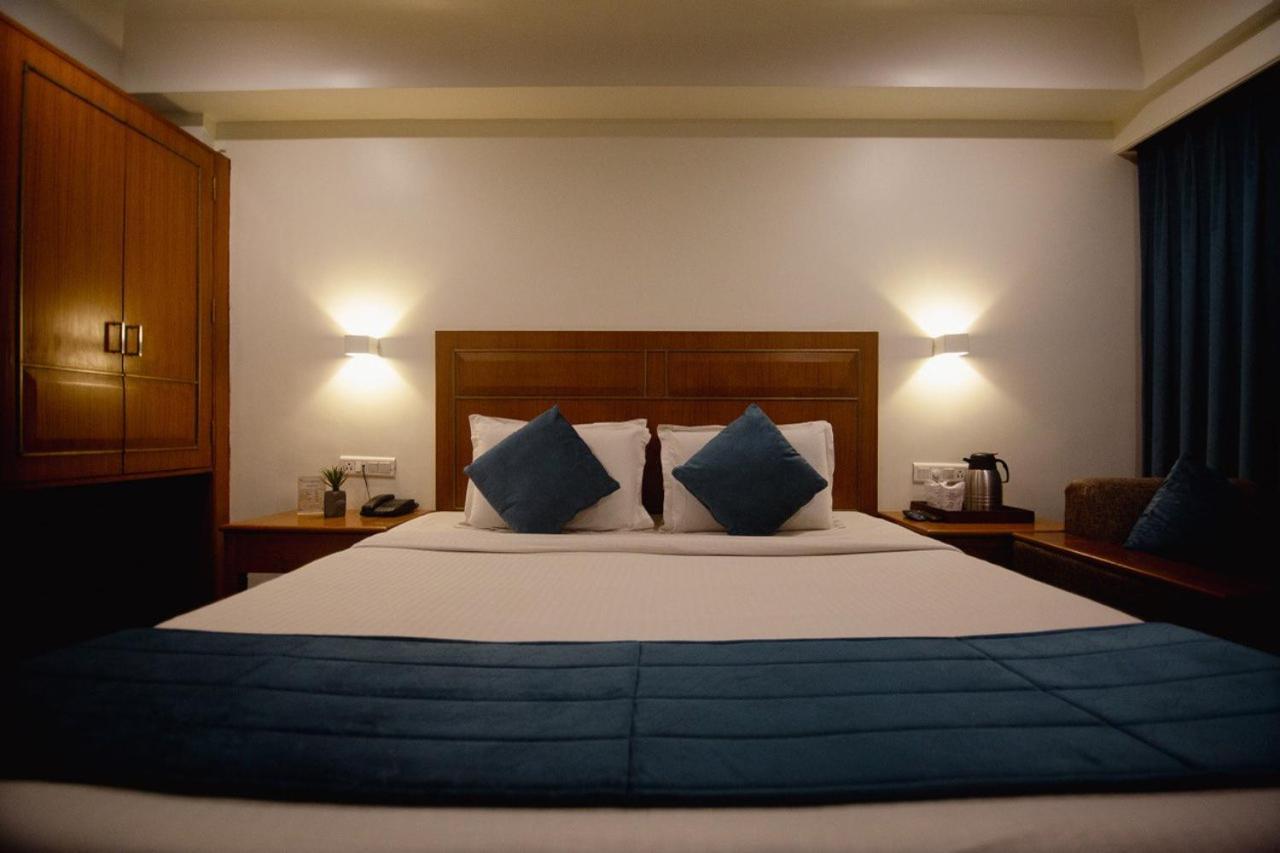 Hotel Punjab Palace Райпур Екстер'єр фото